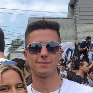 Meet your Posher, Harley